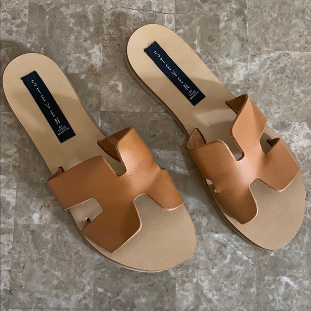 Steven by Steve Madden tan Greece sandals